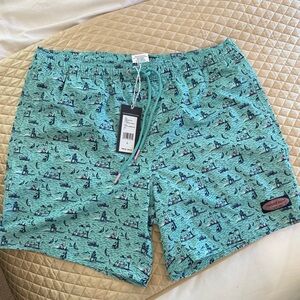 Vineyard Vines Men’s swimsuit - size Large - new with tags!!!
